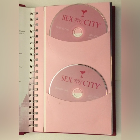 Sex and the City - The Complete Series Box Set 👠💕 - Picture 5 of 6
